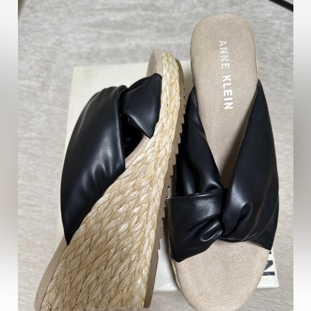 Anne Klein Black Wedge Sandals Espadrilles New Size 11